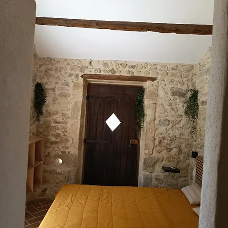 Du Petit Figuier 3* Aramon