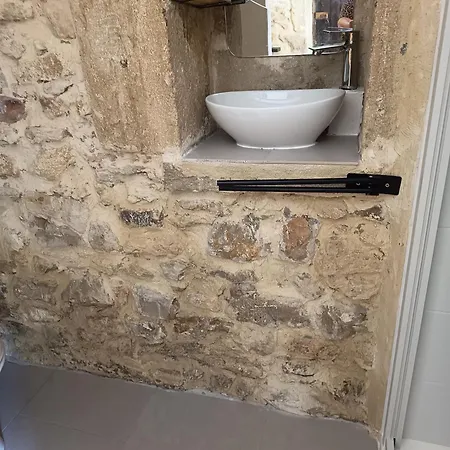 Du Petit Figuier Oda ve Kahvaltı 3*